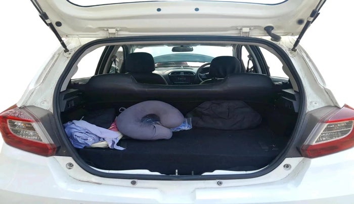 2023 Tata Tiago XT CNG, CNG, Manual, 1,28,264 km, exterior