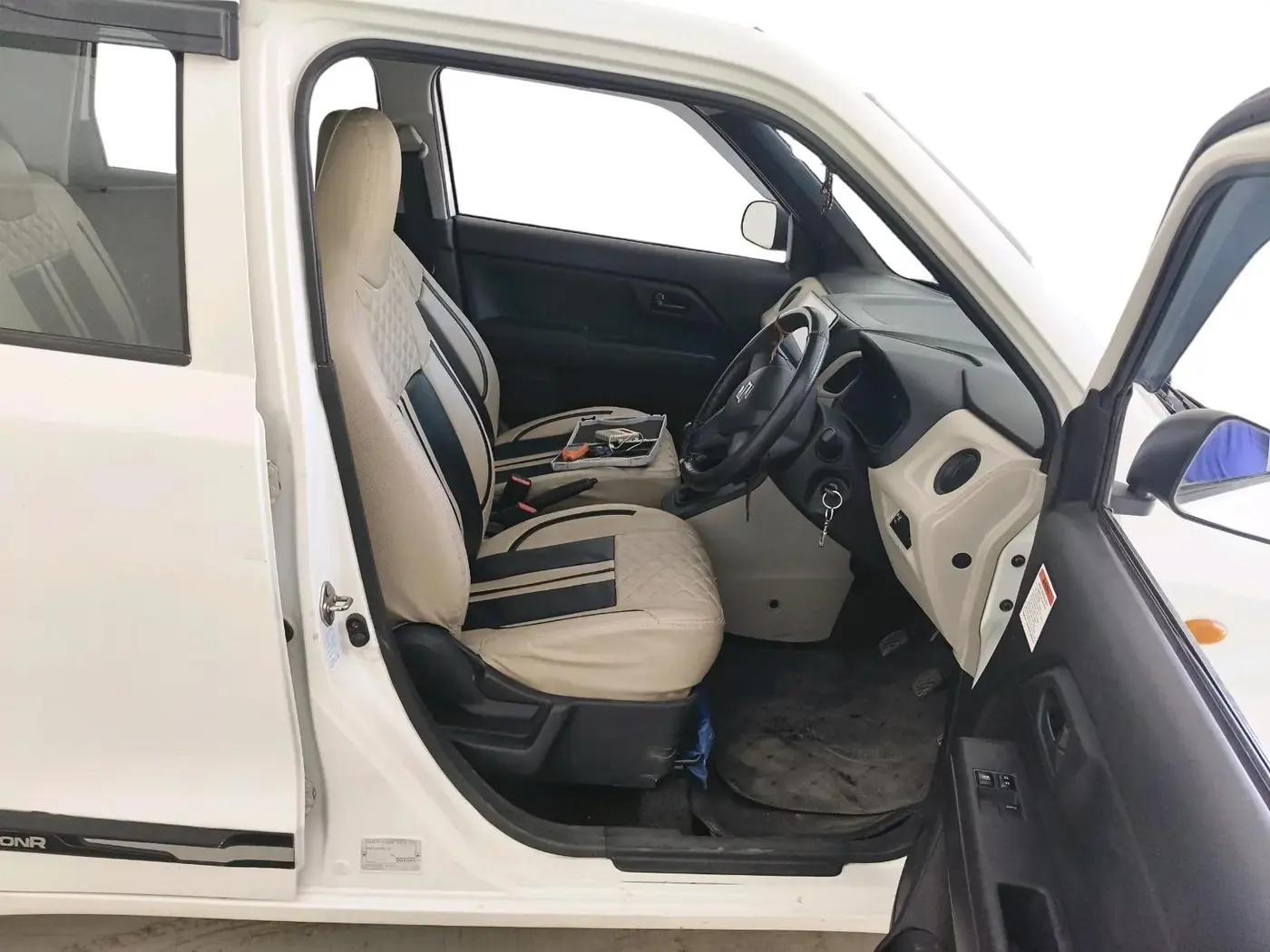 2022 Maruti New Wagon-R LXI CNG 1.0, CNG, Manual, 77,894 km, interior
