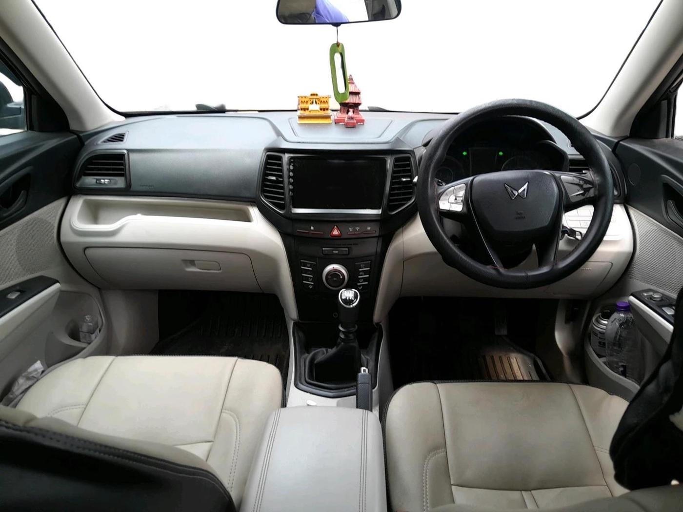 2023 Mahindra XUV300 W6 1.5 Sunroof Diesel, Diesel, Manual, 55,326 km, interior