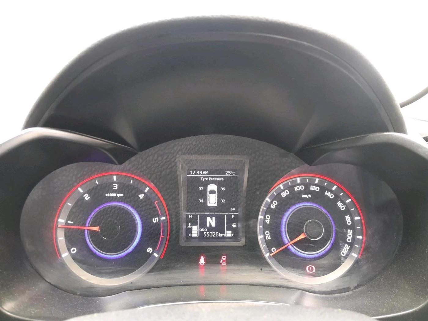 2023 Mahindra XUV300 W6 1.5 Sunroof Diesel, Diesel, Manual, 55,326 km, interior