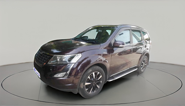 2018 Mahindra XUV500 W11 AT, Diesel, Automatic, 1,30,593 km, exterior