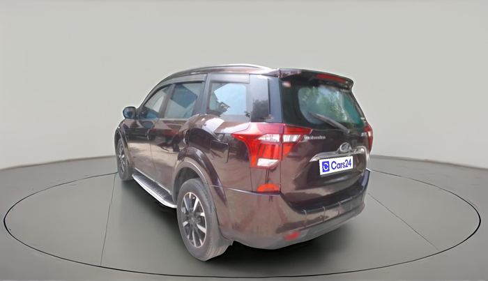 2018 Mahindra XUV500 W11 AT, Diesel, Automatic, 1,30,593 km, exterior