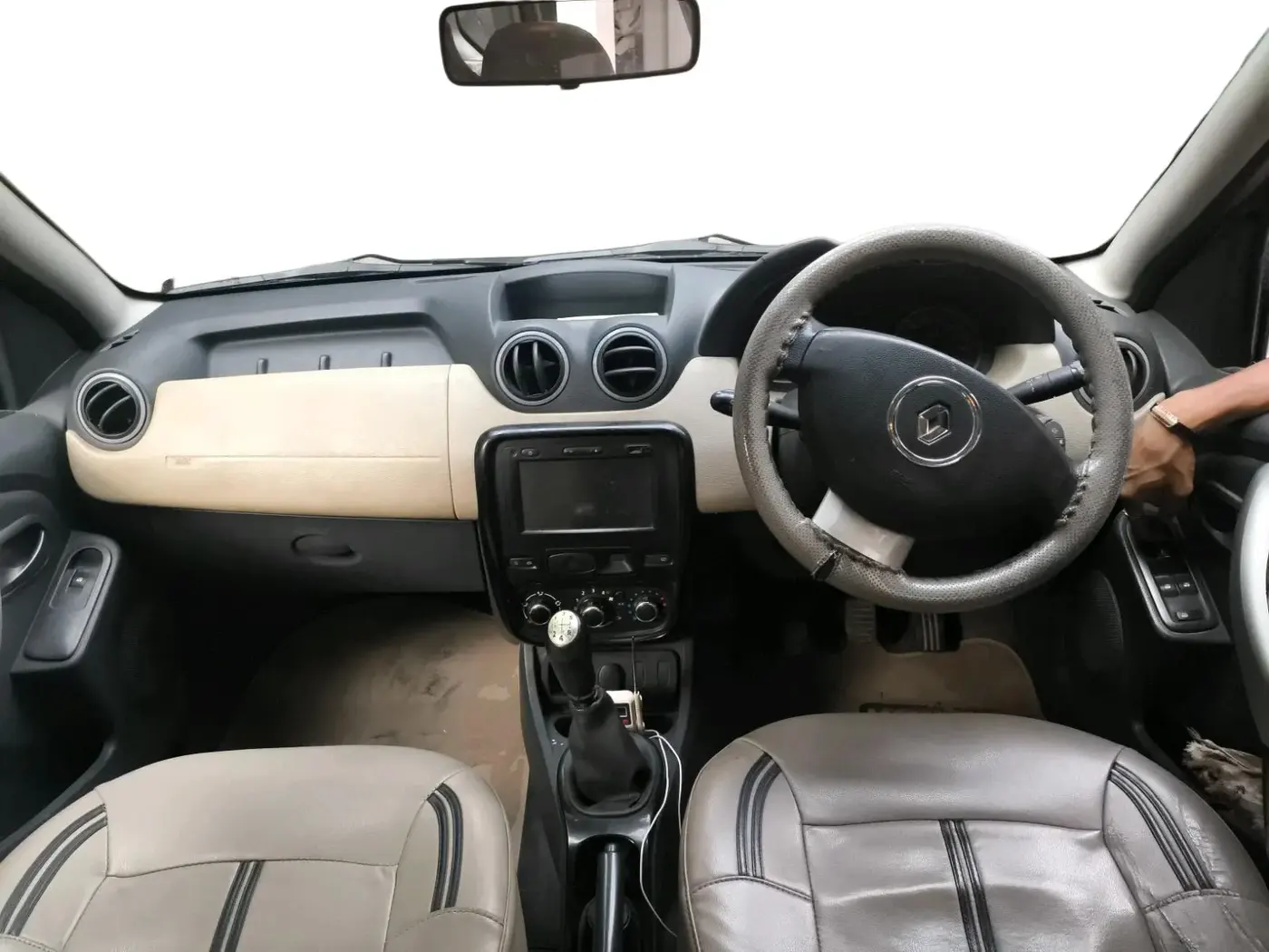 2014 Renault Duster 85 PS RXL DIESEL, Diesel, Manual, 1,20,593 km, interior