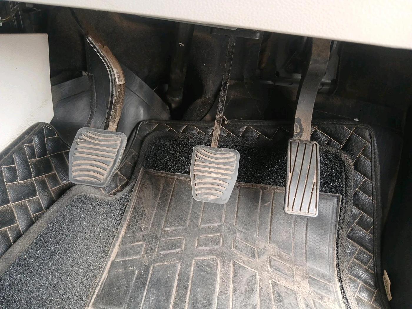2024 Mahindra XUV 3XO MX3 Pro 1.5 Turbo Diesel, Diesel, Manual, 33,482 km, interior