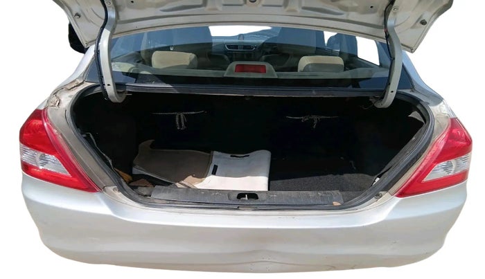 2015 Maruti Swift Dzire VXI, Petrol, Manual, 1,33,078 km, exterior