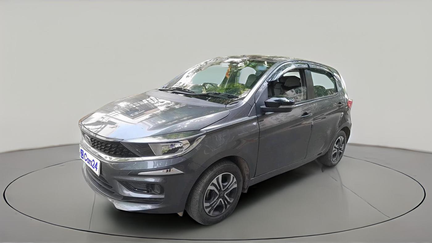 2024 Tata Tiago XTA PETROL, Petrol, Automatic, 17,180 km, exterior