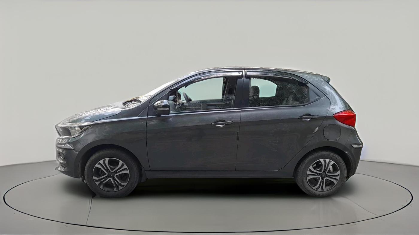 2024 Tata Tiago XTA PETROL, Petrol, Automatic, 17,180 km, exterior