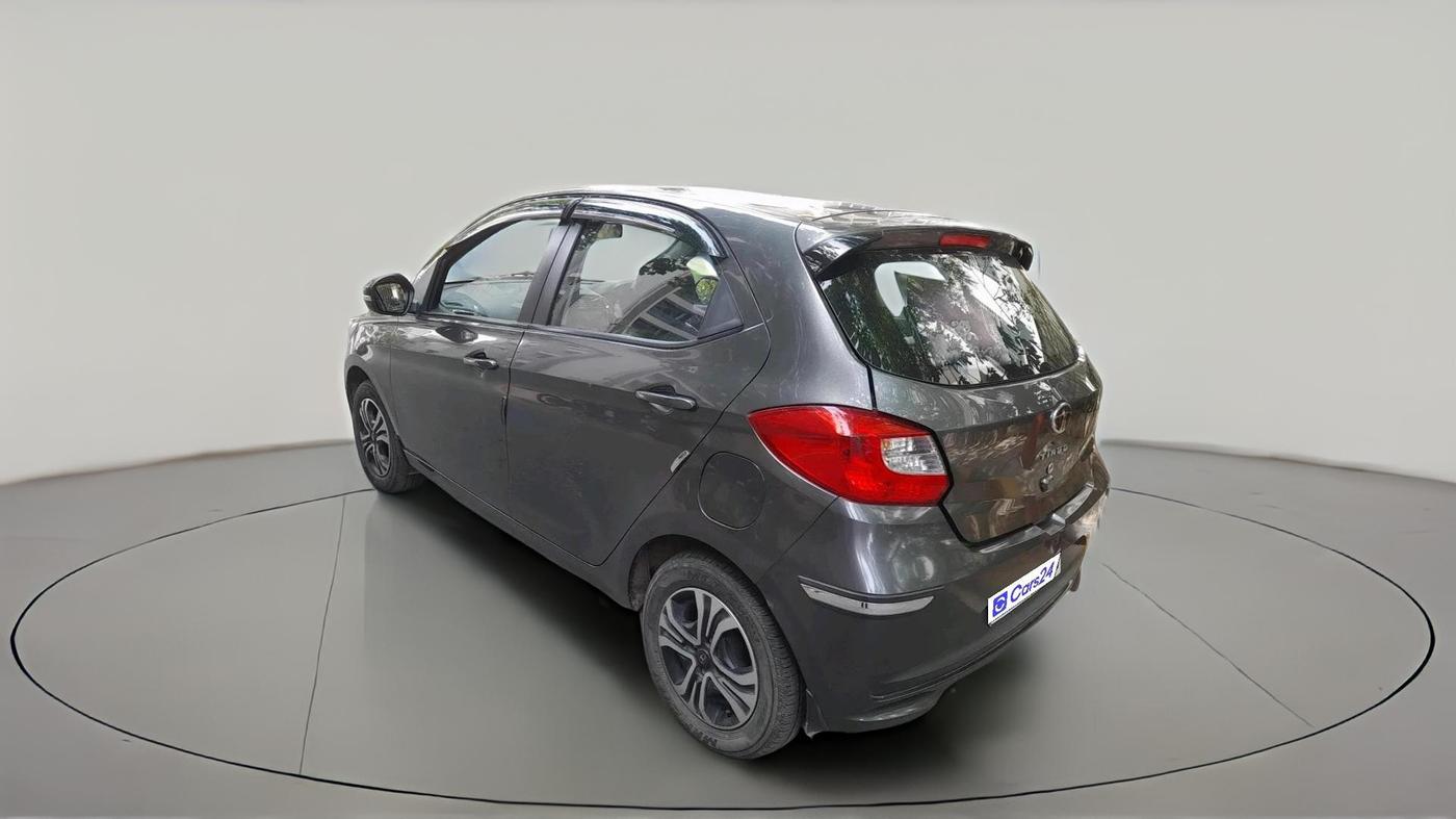2024 Tata Tiago XTA PETROL, Petrol, Automatic, 17,180 km, exterior