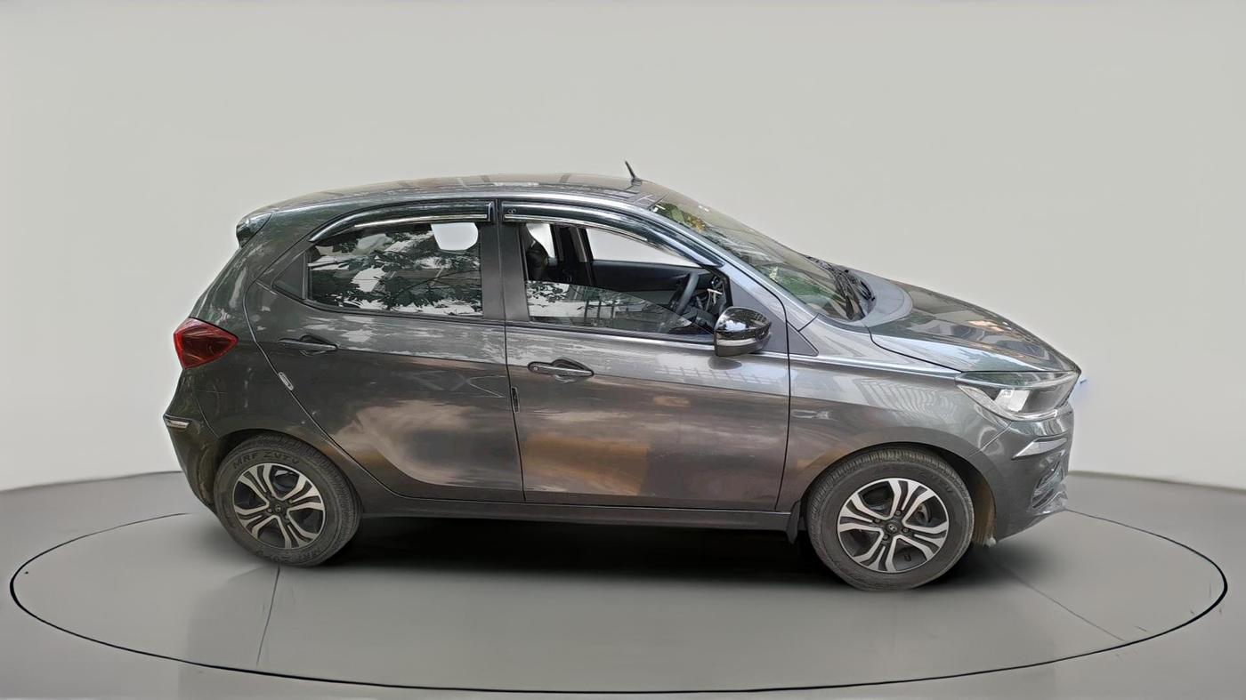 2024 Tata Tiago XTA PETROL, Petrol, Automatic, 17,180 km, exterior