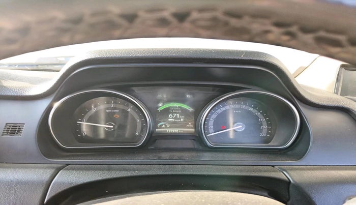 2017 Tata Hexa XM 4X2 7 STR, Diesel, Manual, 1,37,970 km, interior