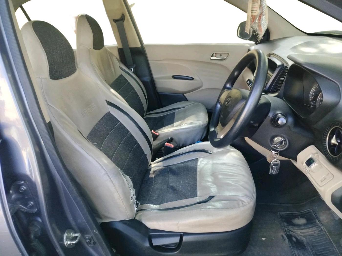 2019 Hyundai NEW SANTRO MAGNA CNG, CNG, Manual, 2,45,179 km, interior