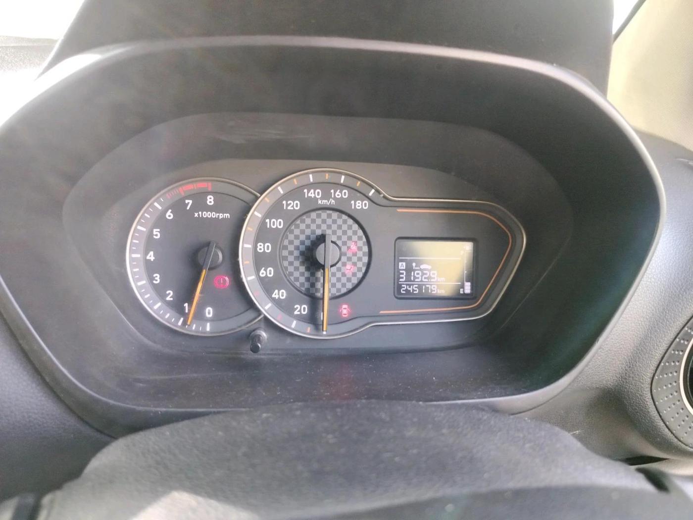 2019 Hyundai NEW SANTRO MAGNA CNG, CNG, Manual, 2,45,179 km, interior