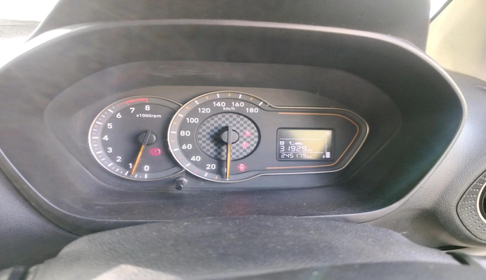2019 Hyundai NEW SANTRO MAGNA CNG, CNG, Manual, 2,45,179 km, interior