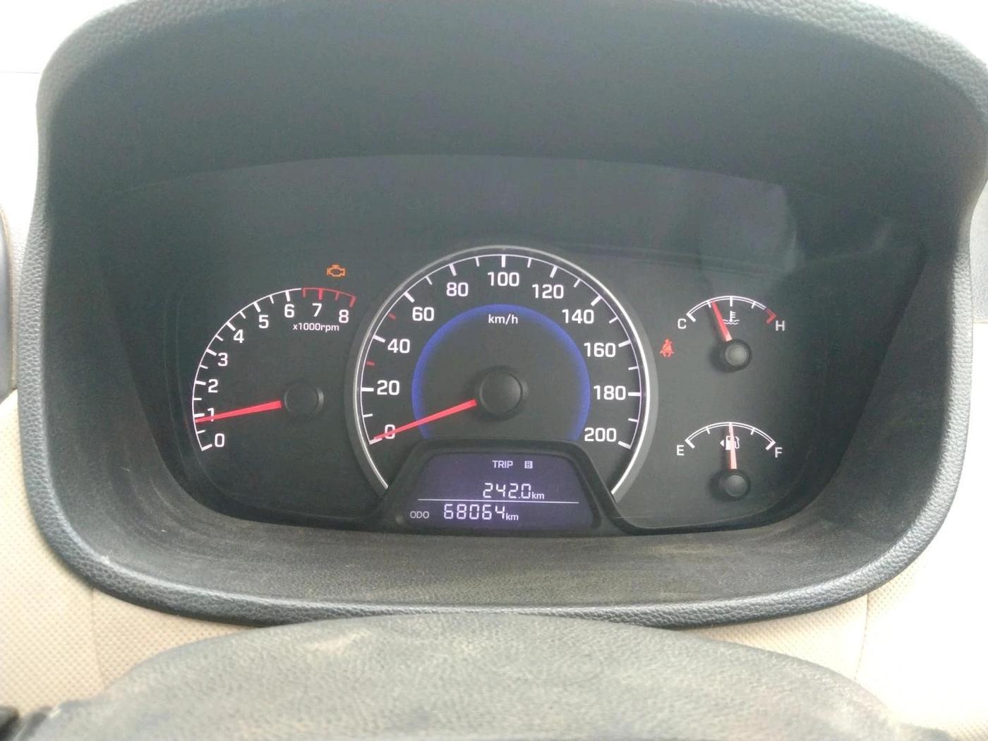 2017 Hyundai Grand i10 MAGNA 1.2 KAPPA VTVT, CNG, Manual, 68,064 km, interior