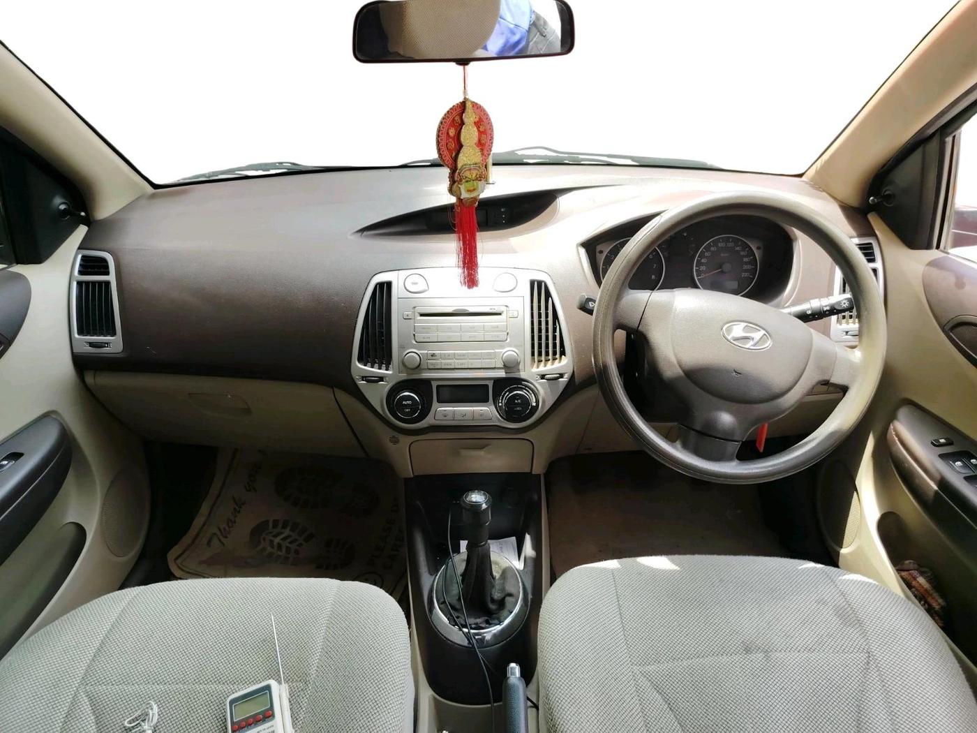 2012 Hyundai i20 MAGNA 1.2, Petrol, Manual, 1,45,752 km, interior