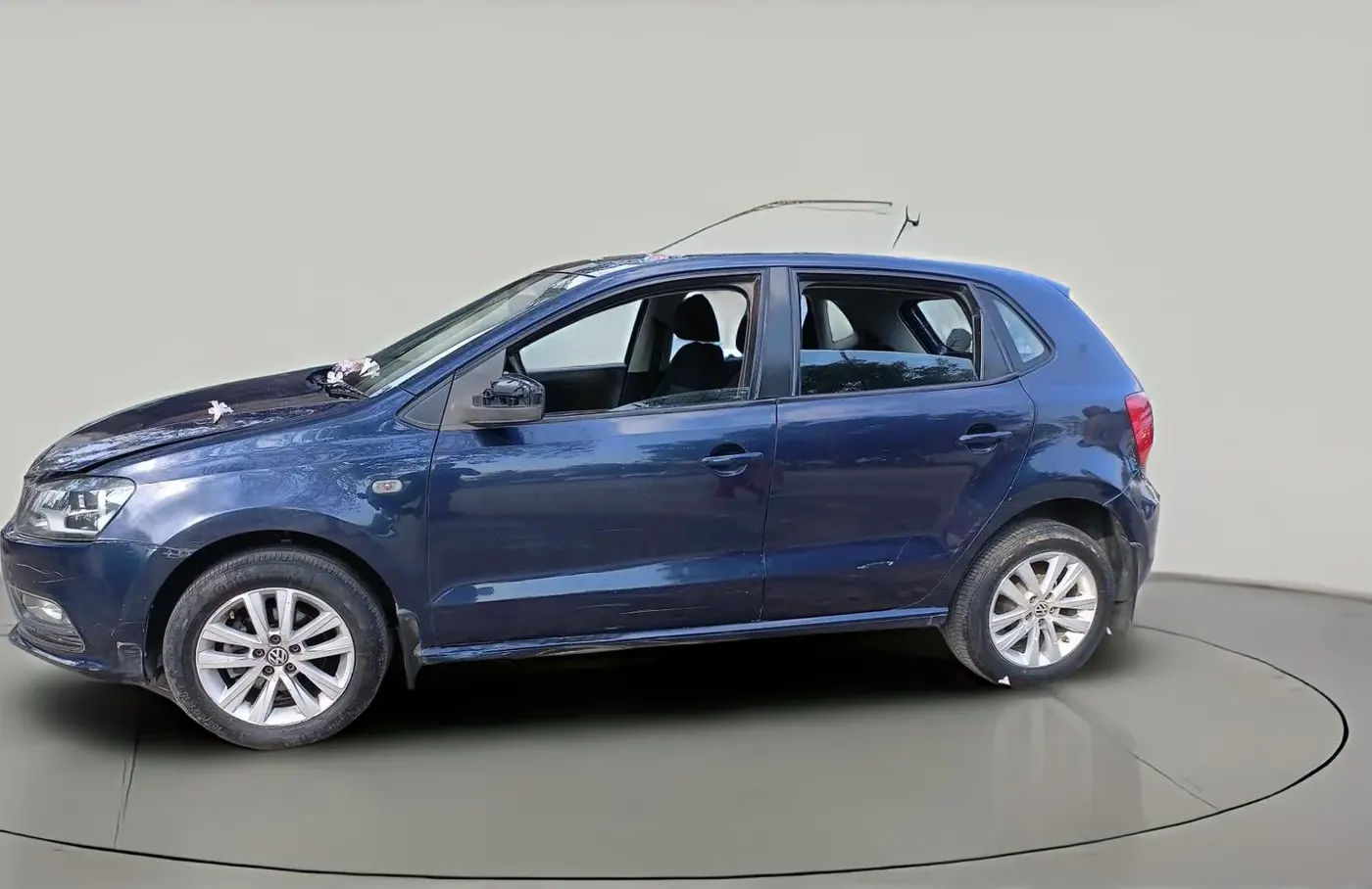 2015 Volkswagen Polo COMFORTLINE 1.5L, Diesel, Manual, 1,36,735 km, exterior