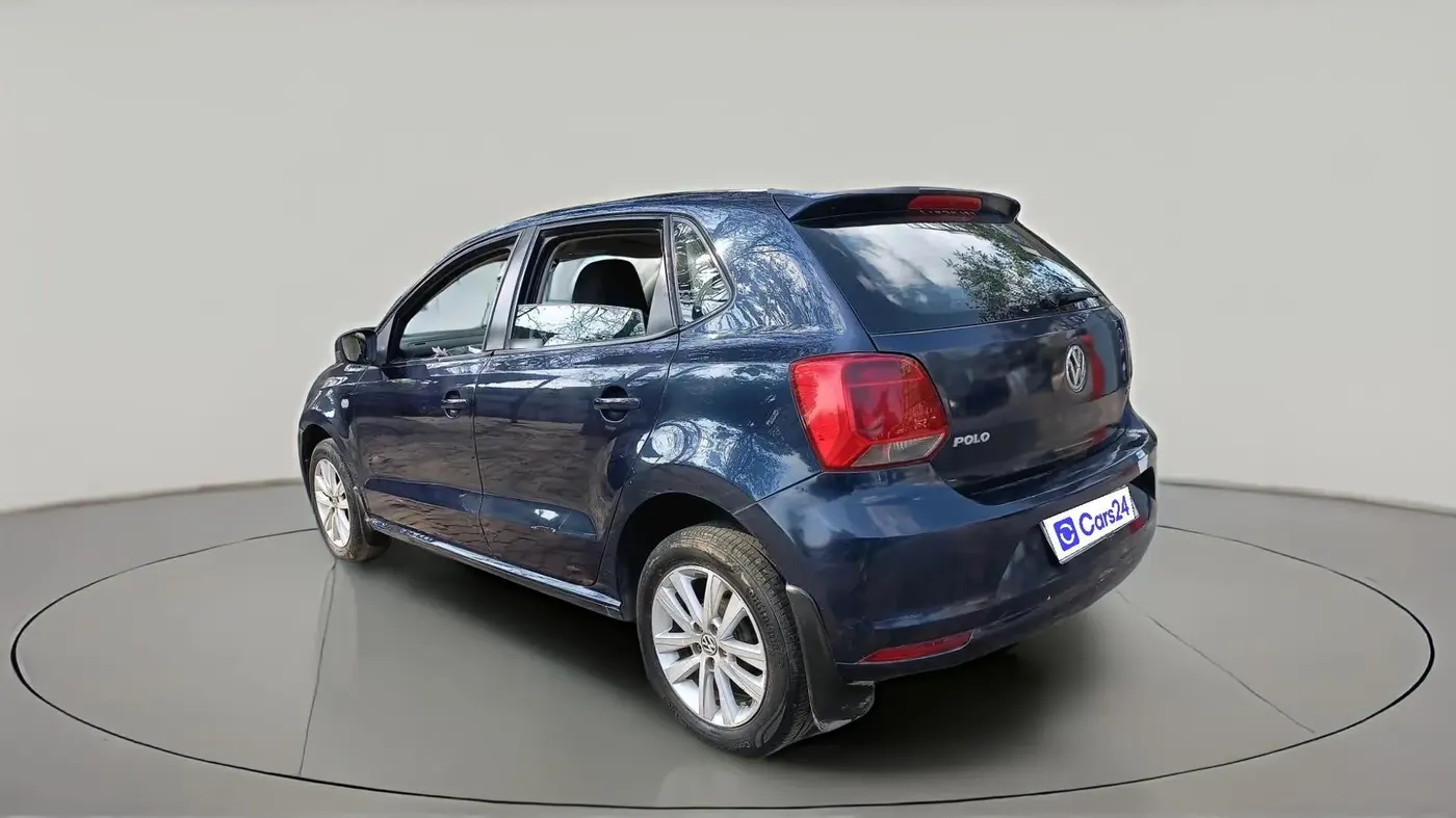 2015 Volkswagen Polo COMFORTLINE 1.5L, Diesel, Manual, 1,36,735 km, exterior