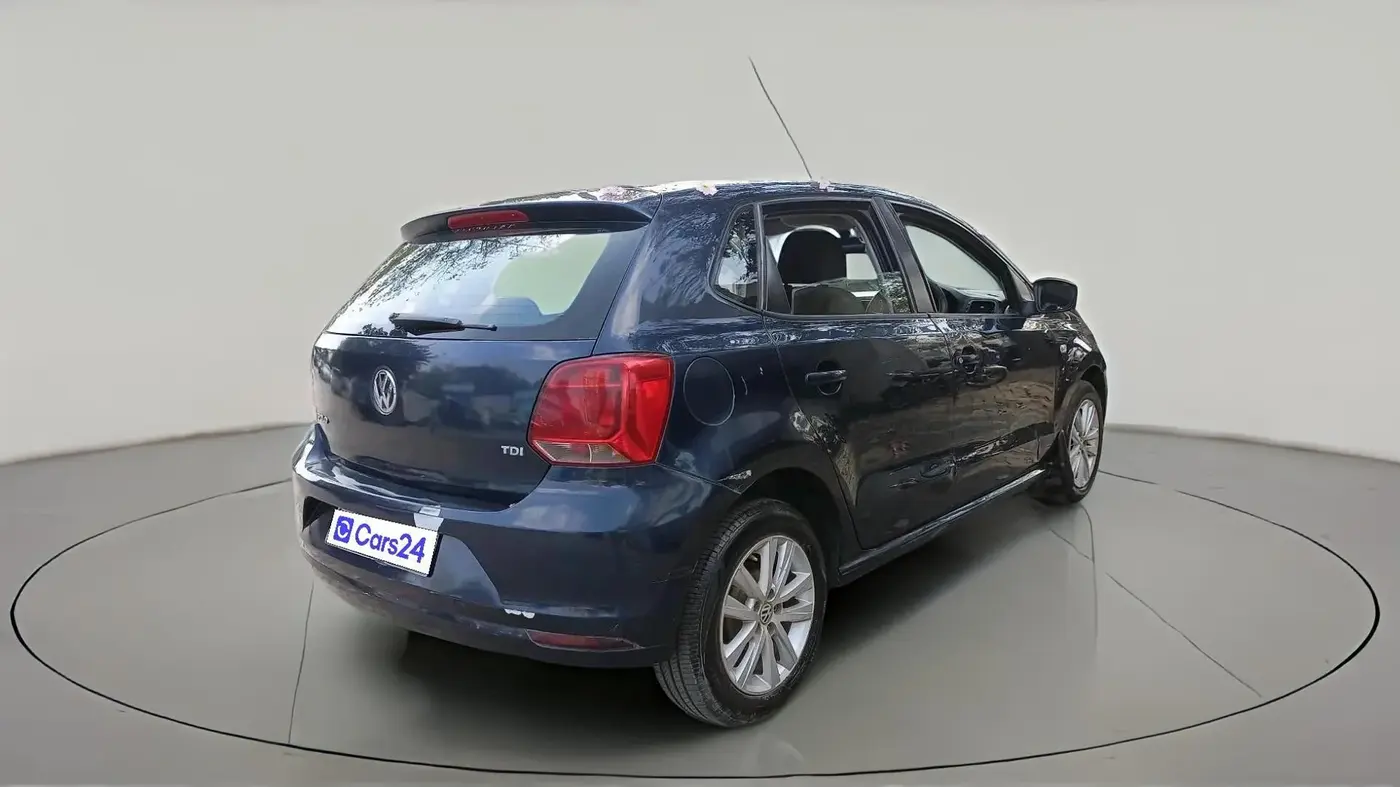 2015 Volkswagen Polo COMFORTLINE 1.5L, Diesel, Manual, 1,36,735 km, exterior