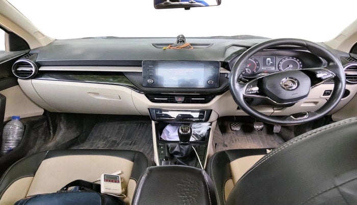 2022 Skoda SLAVIA AMBITION 1.0L TSI MT, Petrol, Manual, 93,577 km, interior