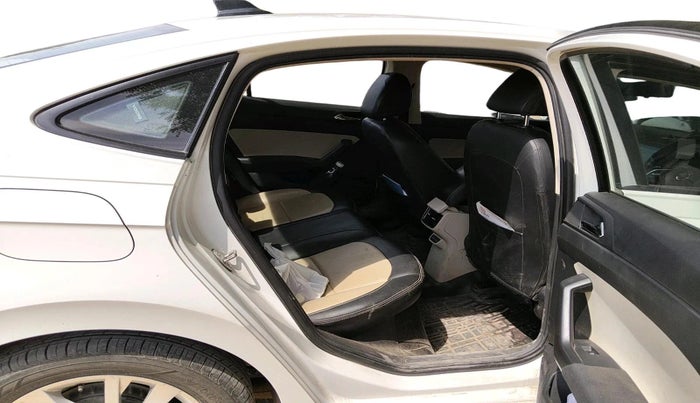 2022 Skoda SLAVIA AMBITION 1.0L TSI MT, Petrol, Manual, 93,577 km, interior