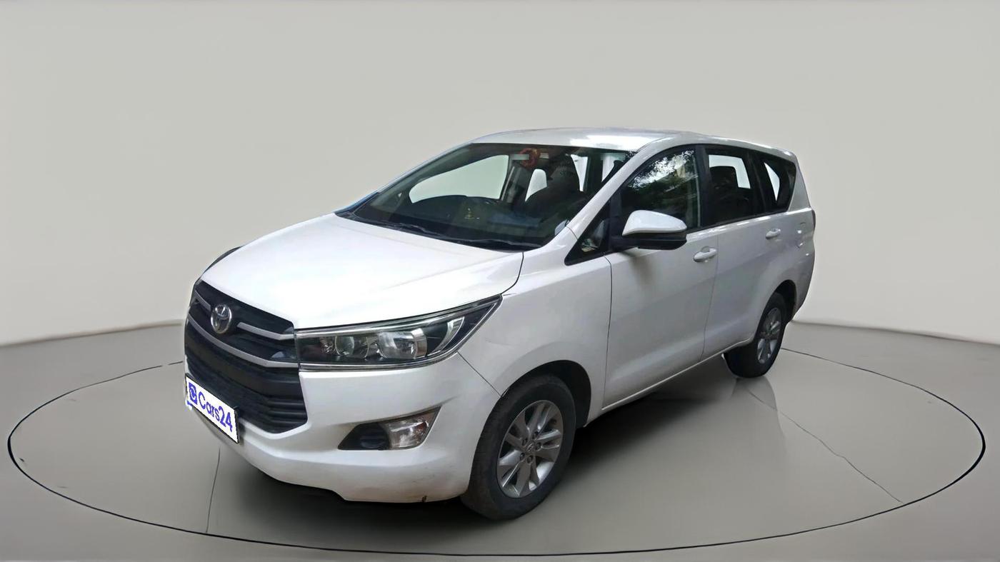 2020 Toyota Innova Crysta 2.4 G 8 STR, Diesel, Manual, 99,157 km, exterior