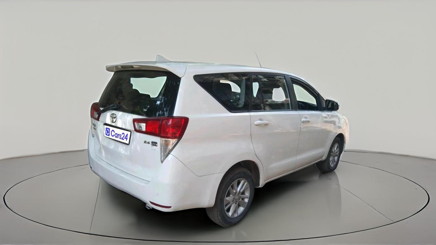 2020 Toyota Innova Crysta 2.4 G 8 STR, Diesel, Manual, 99,157 km, exterior