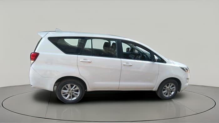 2020 Toyota Innova Crysta 2.4 G 8 STR, Diesel, Manual, 99,157 km, exterior