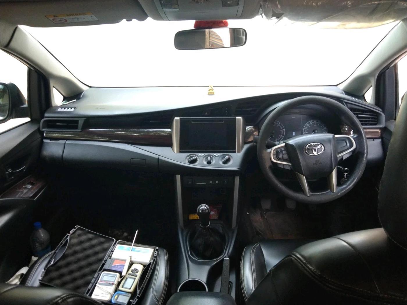 2020 Toyota Innova Crysta 2.4 G 8 STR, Diesel, Manual, 99,157 km, interior