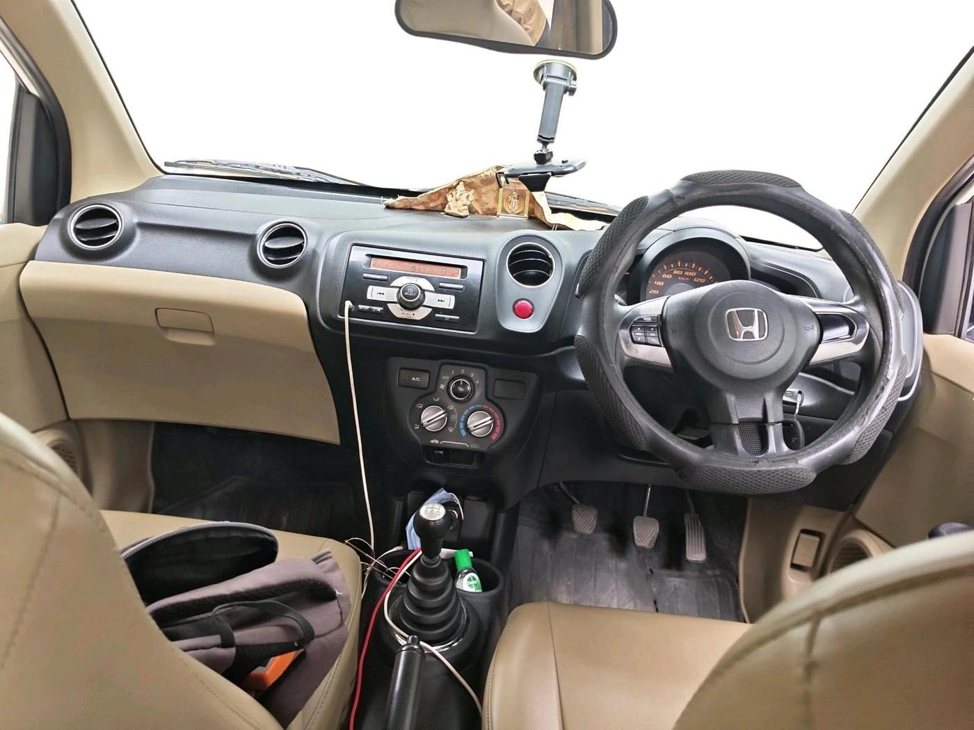 2014 Honda Amaze 1.2L I-VTEC S, Petrol, Manual, 1,45,064 km, interior
