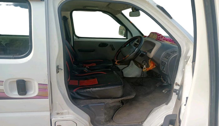 2016 Maruti Eeco 5 STR WITH A/C+HTR, CNG, Manual, 1,07,335 km, interior