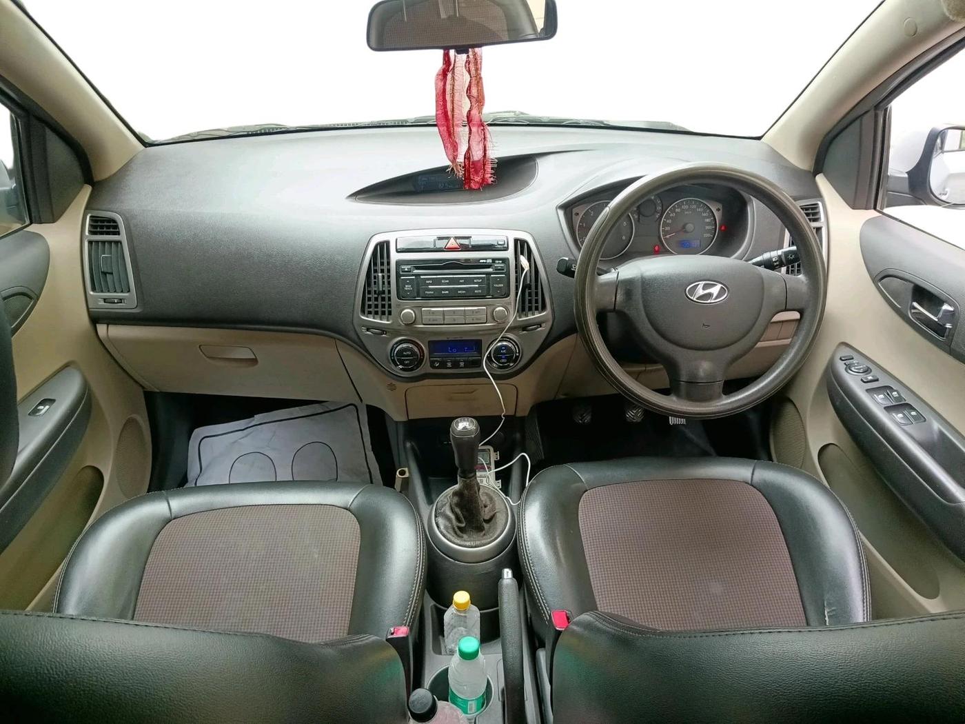 2012 Hyundai i20 MAGNA (O) 1.4 CRDI, Diesel, Manual, 1,00,164 km, interior