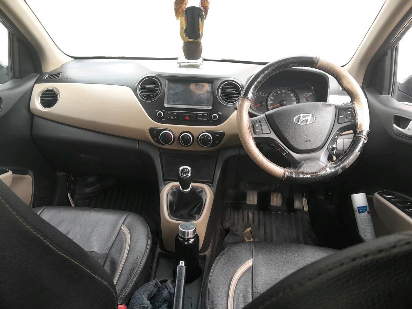 2018 Hyundai Xcent SX 1.2, Petrol, Manual, 68,568 km, interior