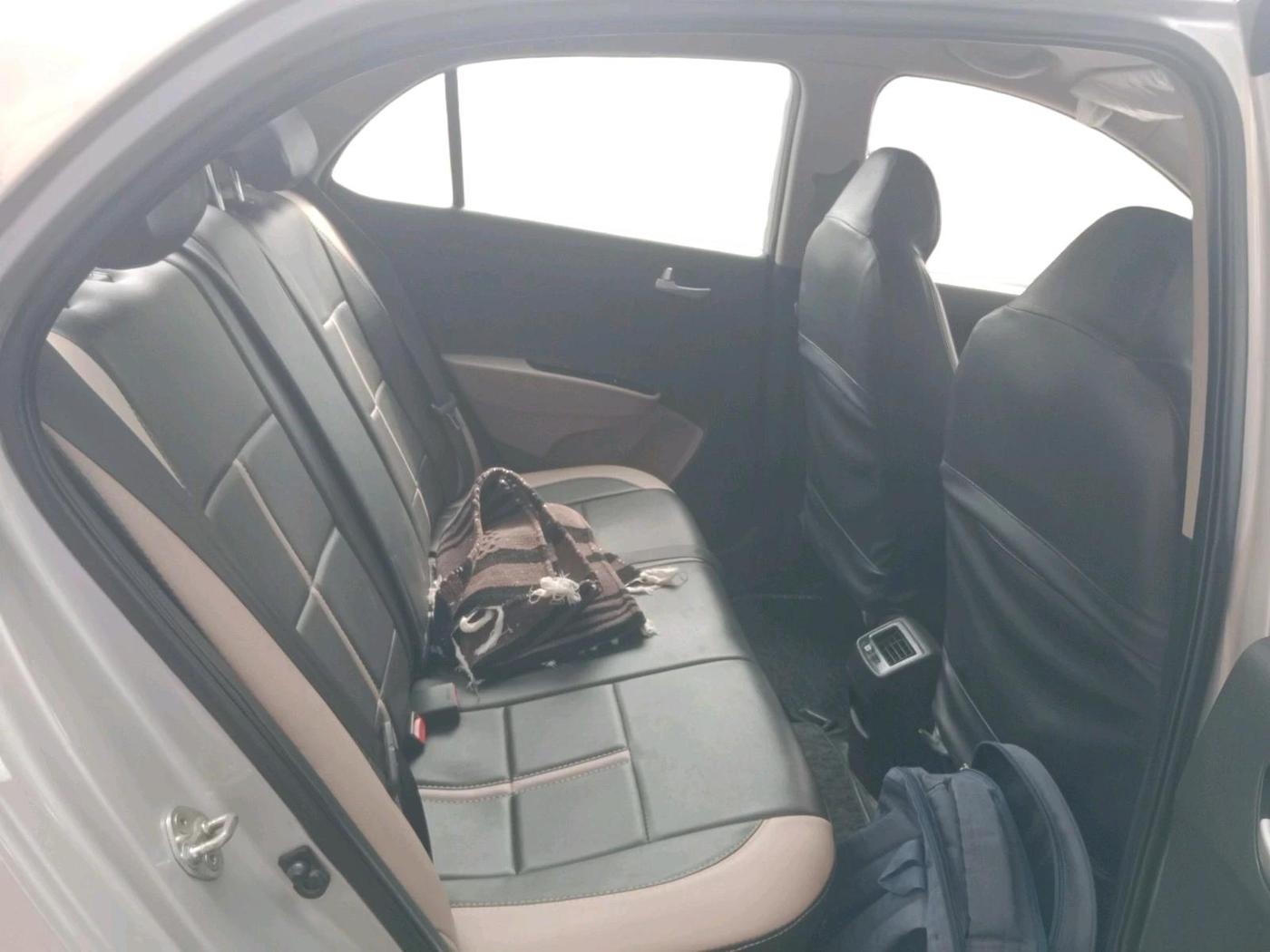 2015 Hyundai Xcent S (O) 1.2, Petrol, Manual, 1,20,998 km, interior