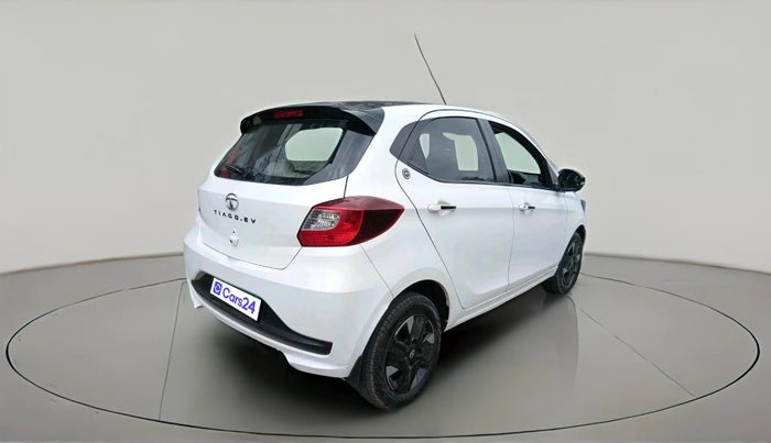 2023 Tata TIAGO EV XZ PLUS TECH LUX LONG RANGE, Electric, Automatic, 44,252 km, exterior