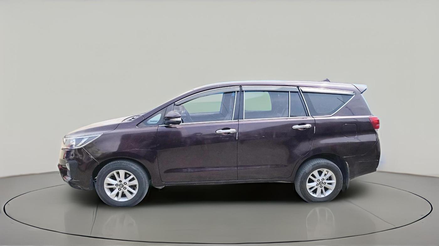 2016 Toyota Innova Crysta 2.4 GX 8 STR, Diesel, Manual, 2,54,809 km, exterior