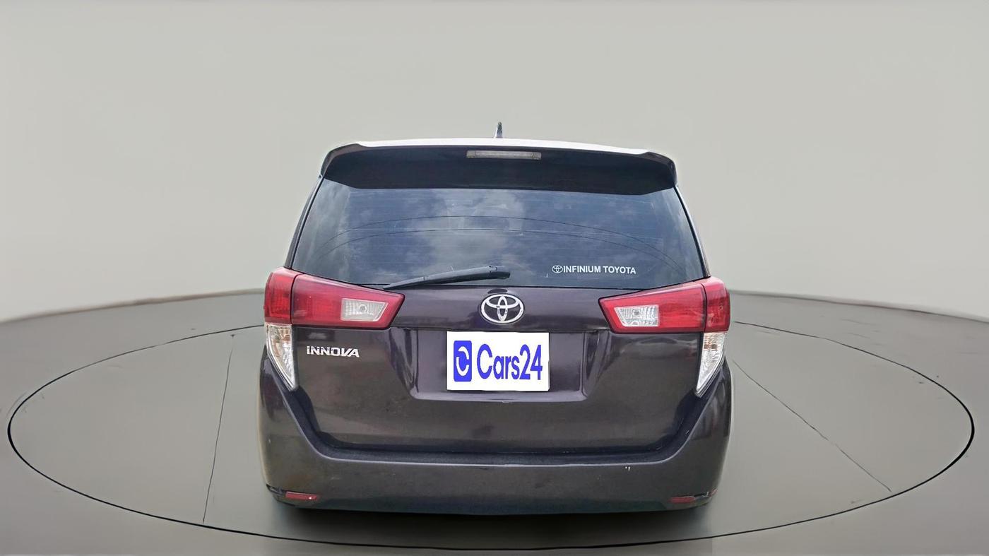 2016 Toyota Innova Crysta 2.4 GX 8 STR, Diesel, Manual, 2,54,809 km, exterior