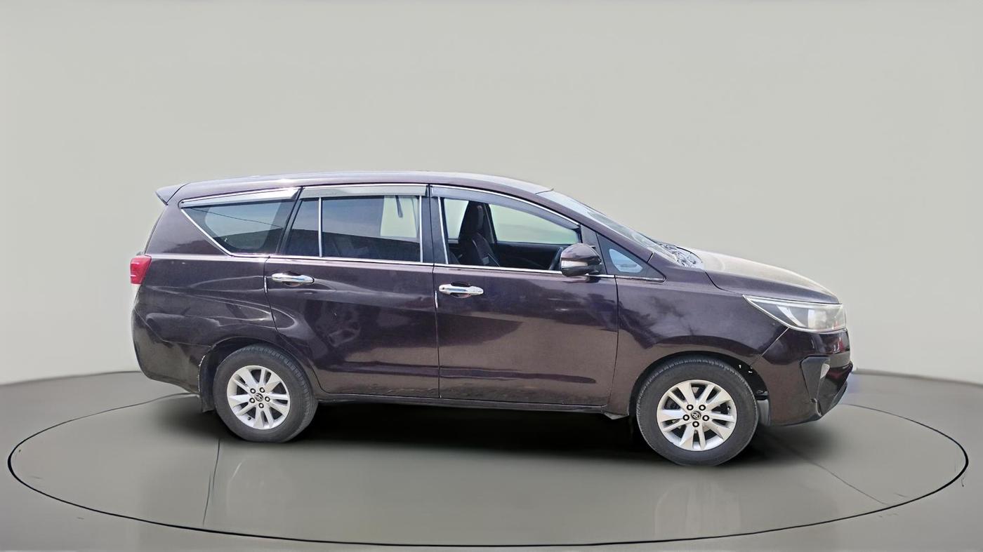 2016 Toyota Innova Crysta 2.4 GX 8 STR, Diesel, Manual, 2,54,809 km, exterior