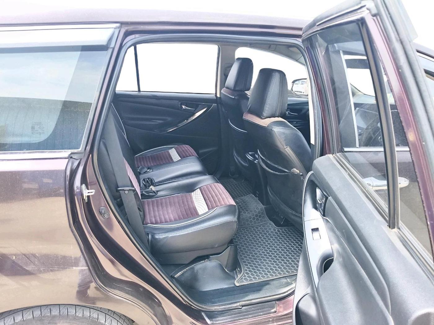 2016 Toyota Innova Crysta 2.4 GX 8 STR, Diesel, Manual, 2,54,809 km, interior