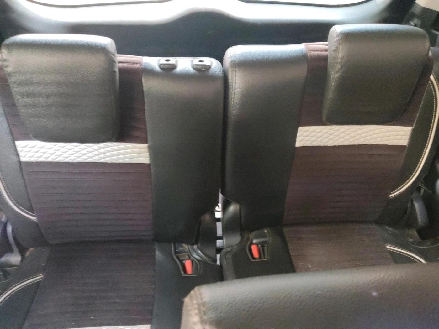 2016 Toyota Innova Crysta 2.4 GX 8 STR, Diesel, Manual, 2,54,809 km, interior