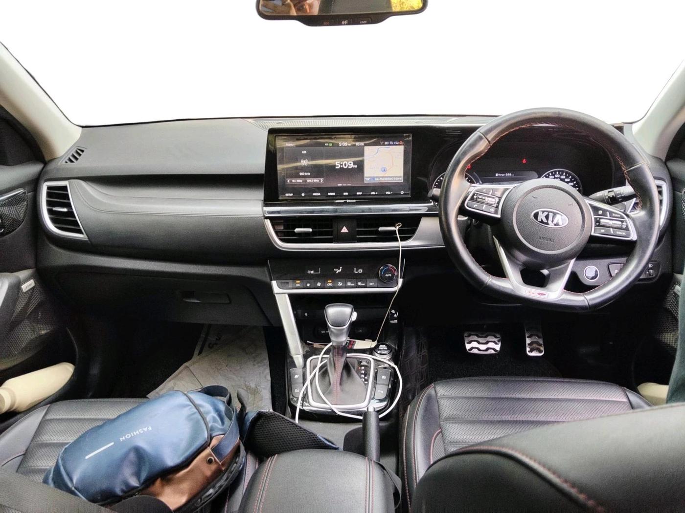 2021 KIA SELTOS GTX PLUS AT 1.5 DIESEL, Diesel, Automatic, 56,971 km, interior