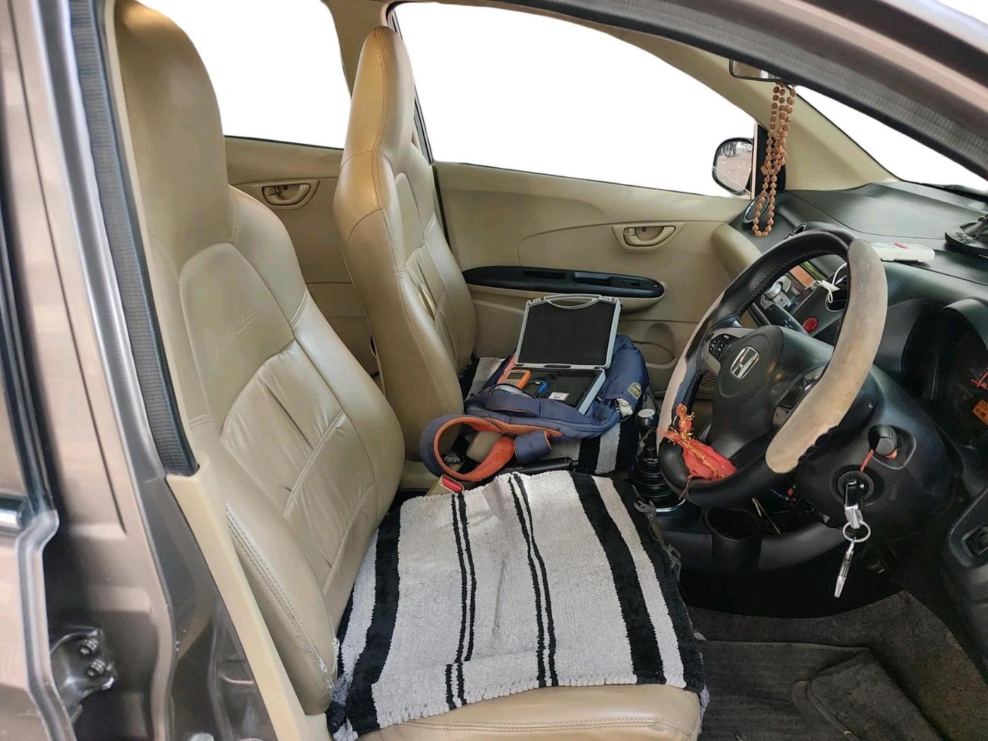 2014 Honda Amaze 1.2L I-VTEC S, CNG, Manual, 95,433 km, interior