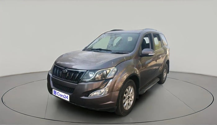 2017 Mahindra XUV500 W10 AT, Diesel, Automatic, 88,331 km, exterior