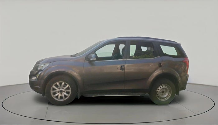 2017 Mahindra XUV500 W10 AT, Diesel, Automatic, 88,331 km, exterior