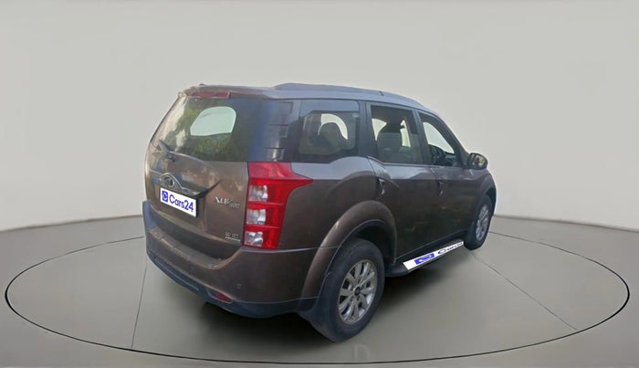 2017 Mahindra XUV500 W10 AT, Diesel, Automatic, 88,331 km, exterior