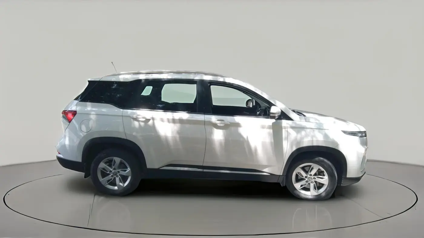 2021 MG HECTOR PLUS SUPER 1.5 PETROL TURBO HYBRID MT 7-STR, Petrol, Manual, 74,090 km, exterior