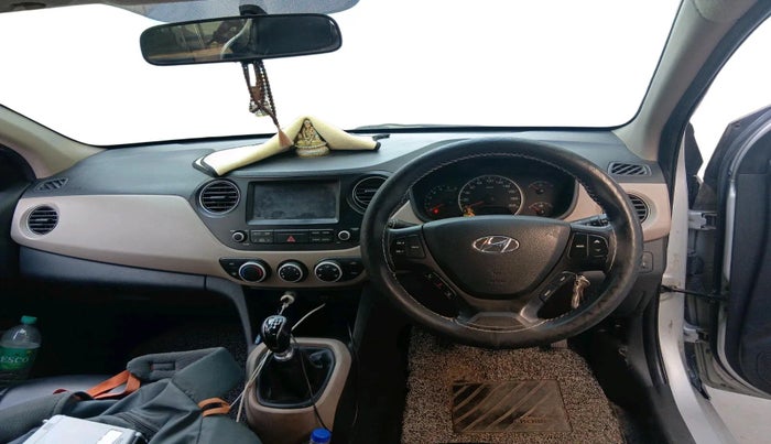 2017 Hyundai Grand i10 SPORTZ (O) 1.2 U2 CRDI, Diesel, Manual, 1,48,049 km, interior