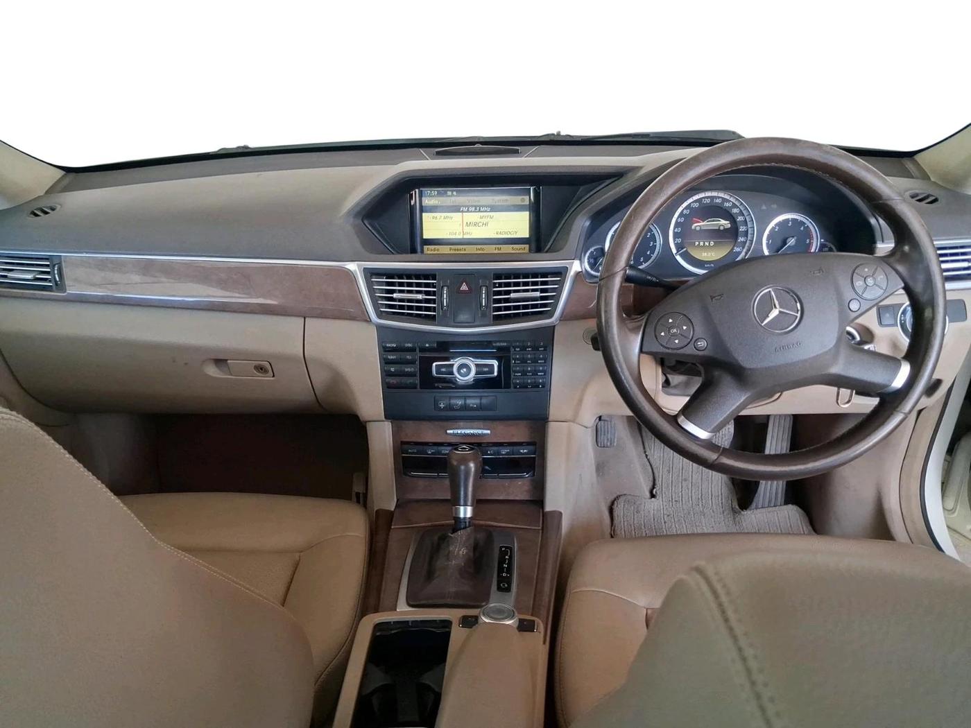 2011 Mercedes Benz E Class E 220 CDI ELEGANCE, Diesel, Automatic, 72,961 km, interior