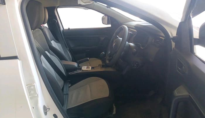 2024 Renault Kiger RXE MT, Petrol, Manual, 13,193 km, interior