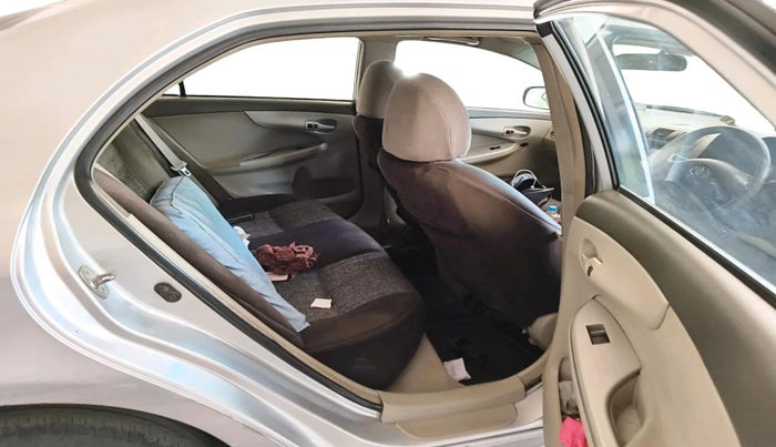 2011 Toyota Corolla Altis G DIESEL, Diesel, Manual, 1,80,173 km, interior