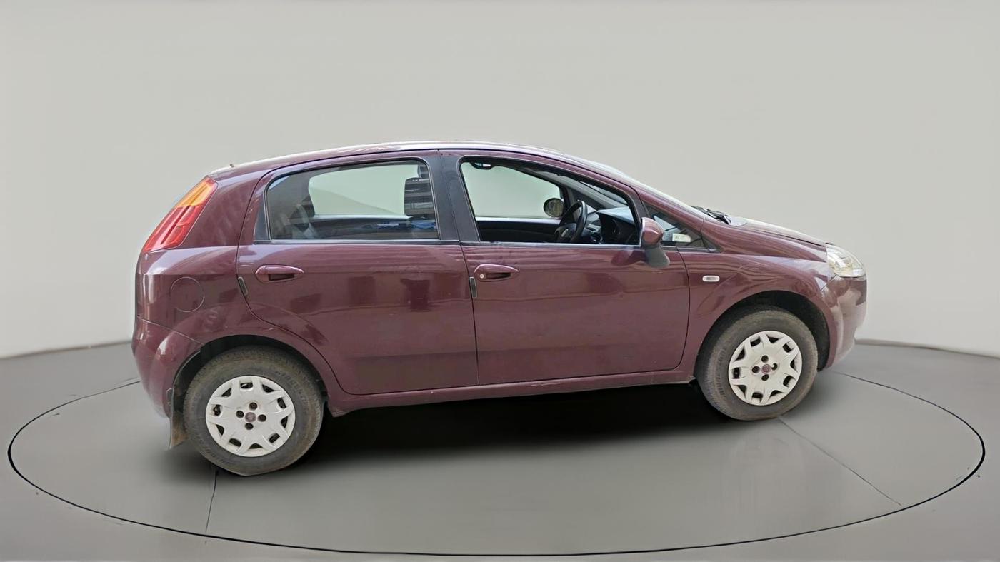 2014 Fiat Grand Punto DYNAMIC 1.3, Diesel, Manual, 2,20,778 km, exterior